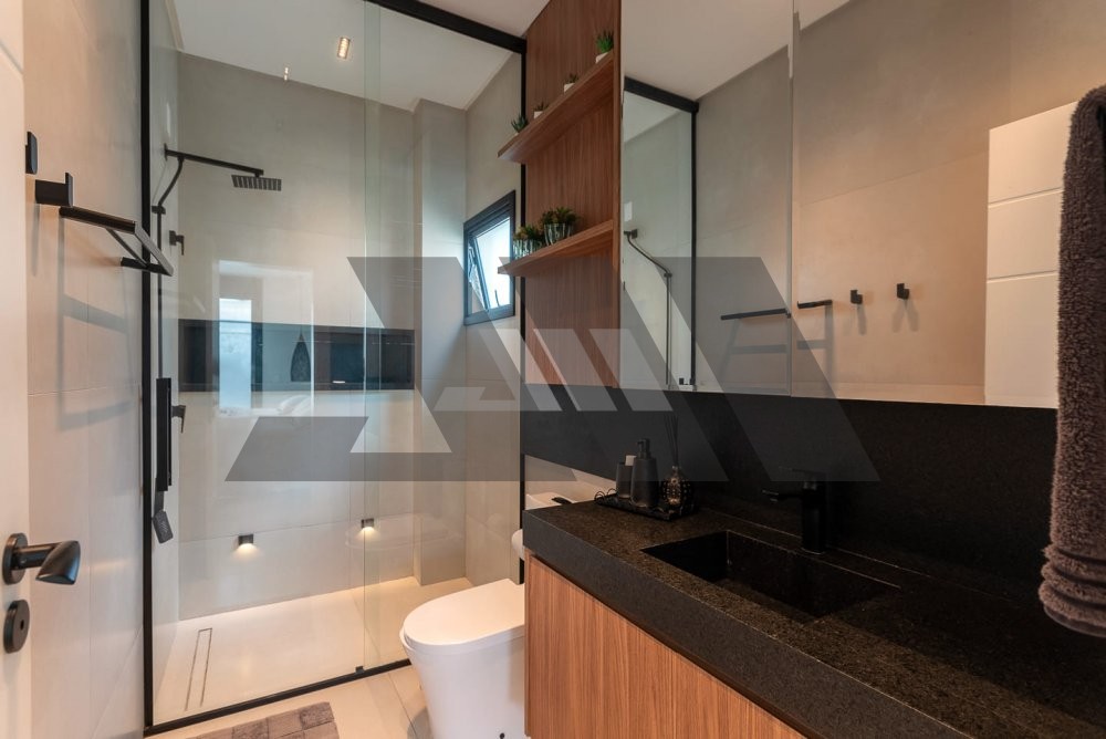 Casa de Alto Padr�o com 5 Su�tes na Praia do Estal