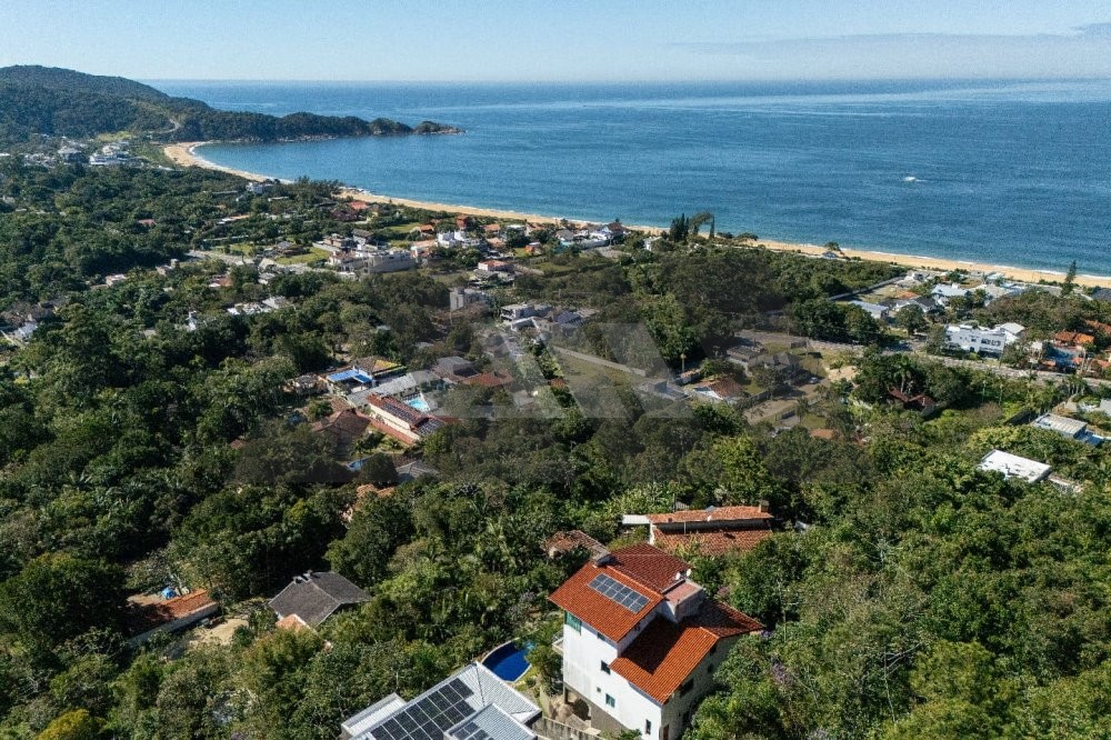 Casa com Vista Espetacular e 8 Sutes na Praia do 