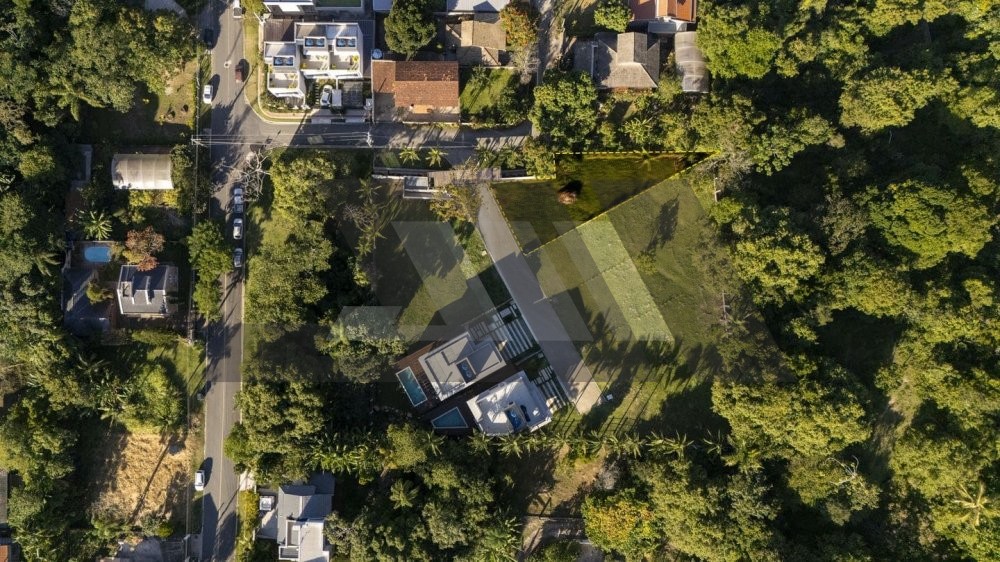 Lote � venda no Condom�nio fechado Bosque de Taqua