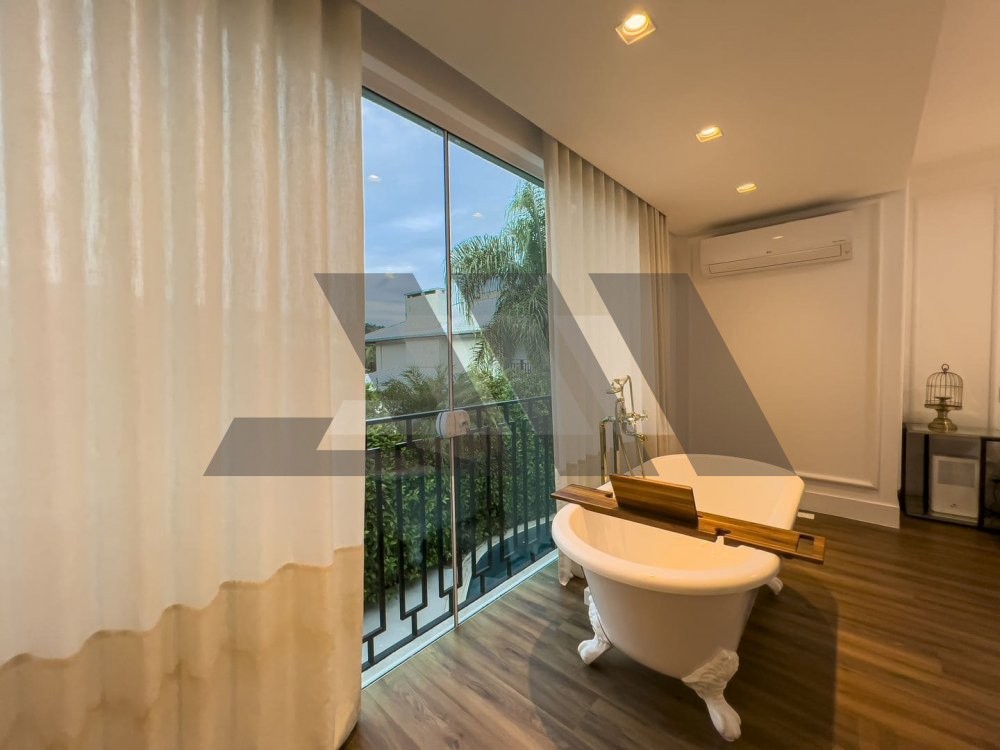 Casa alto padr�o no Condom�nio Vivendas do Atl�nti