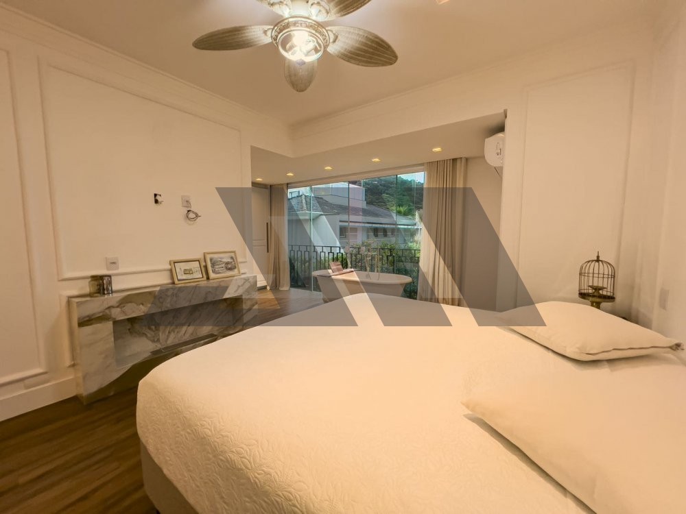 Casa alto padr�o no Condom�nio Vivendas do Atl�nti