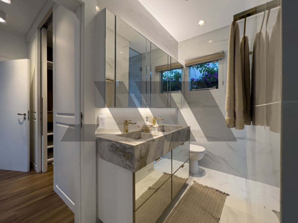 Casa alto padr�o no Condom�nio Vivendas do Atl�nti