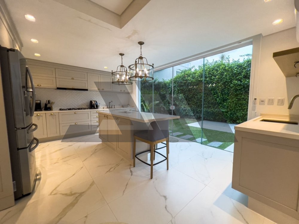 Casa alto padr�o no Condom�nio Vivendas do Atl�nti