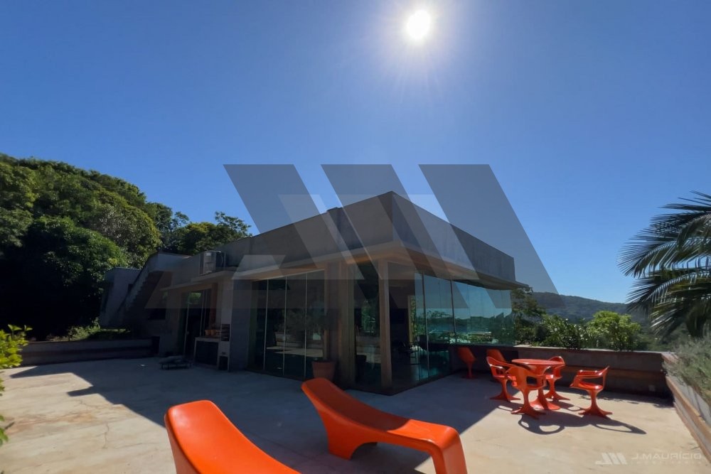 Casa de Alto Padr�o com Vista Mar e Arquitetura Au
