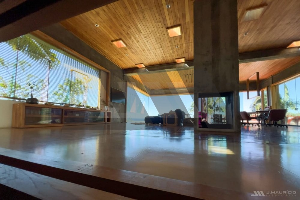 Casa de Alto Padr�o com Vista Mar e Arquitetura Au