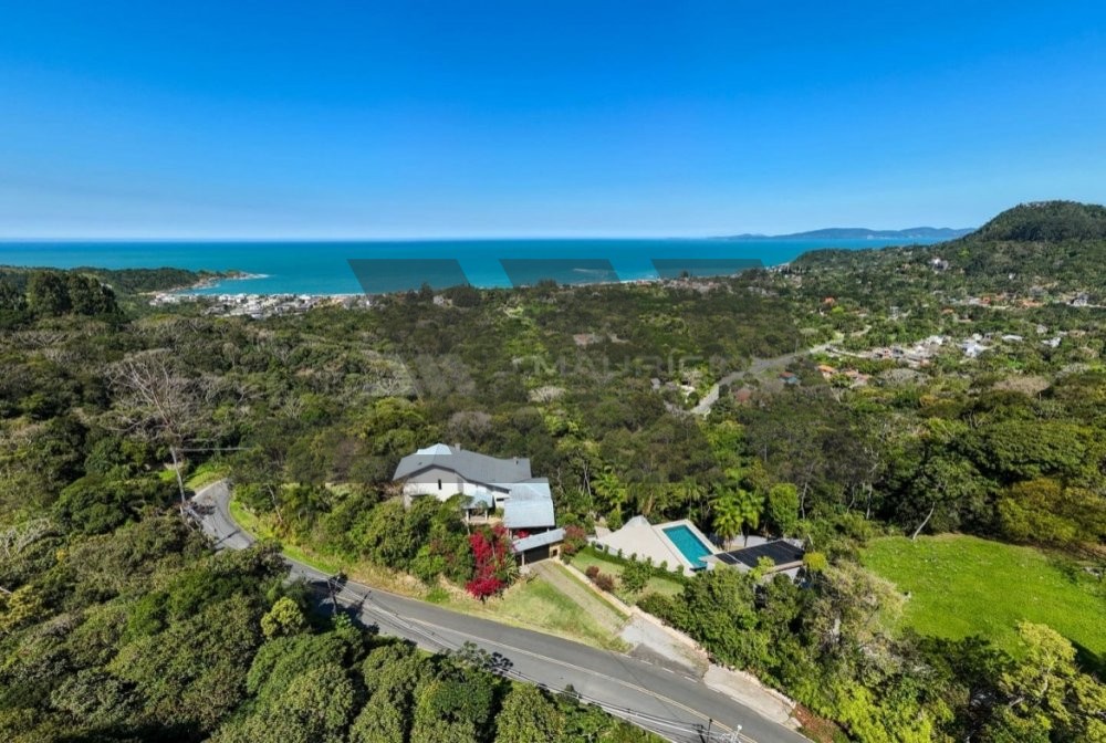 Casa de Alto Padr�o com Vista Mar e Terreno de 7.8