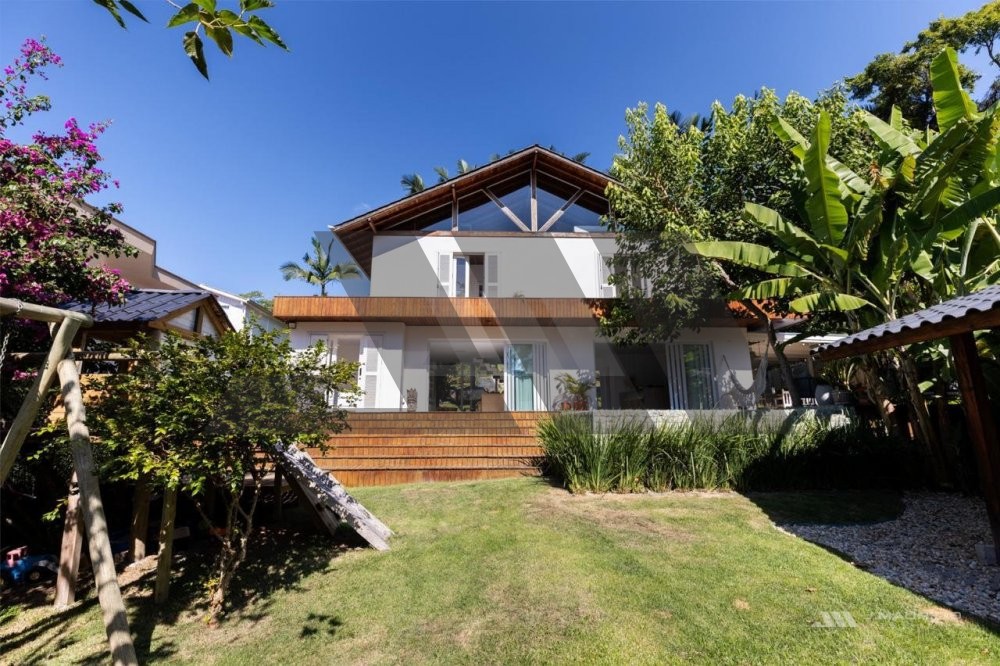 Casa de Alto Padr�o na Praia de Taquaras