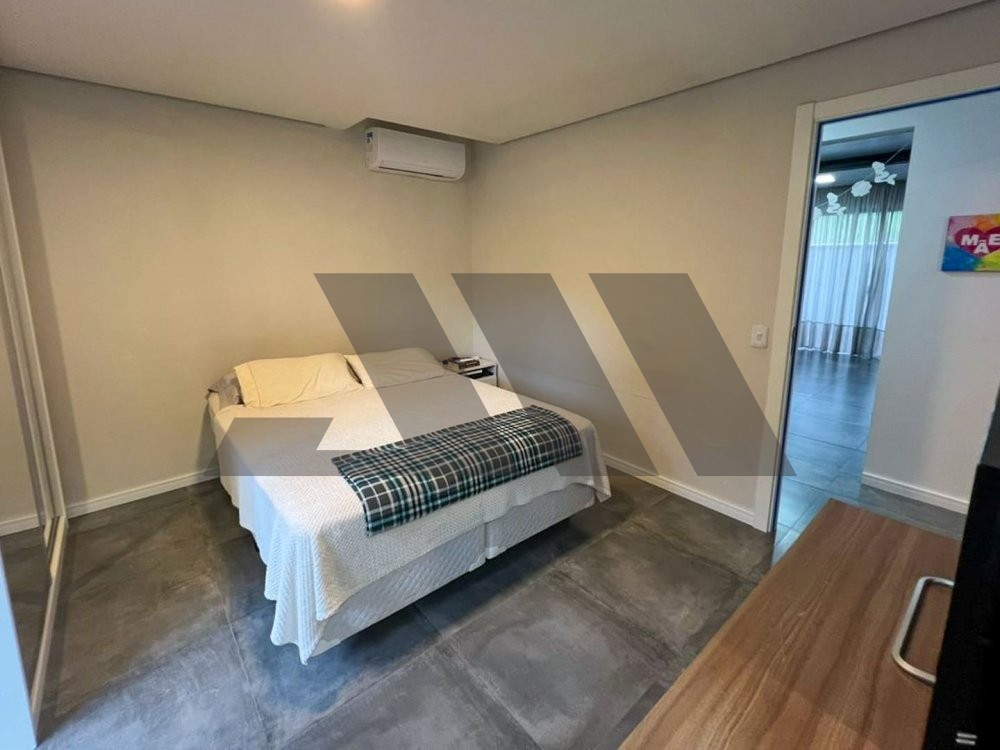 Casa � venda no Estaleirinho a 540 metros da praia