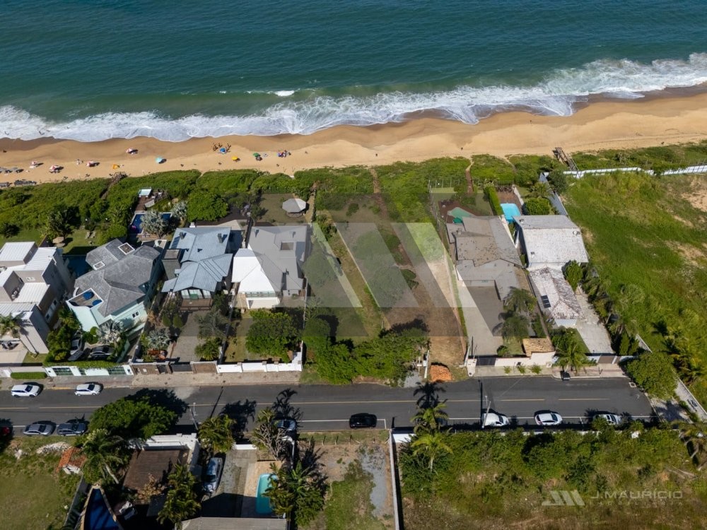 Terreno frente-mar no Estaleirinho � venda