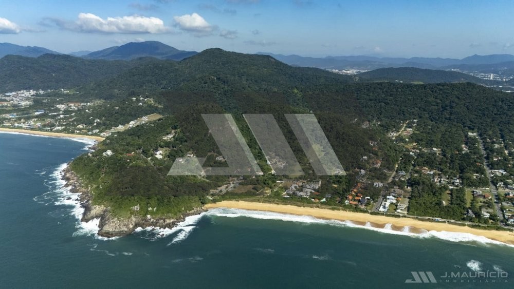 Terreno � venda a 90 metros do mar na Praia do Est