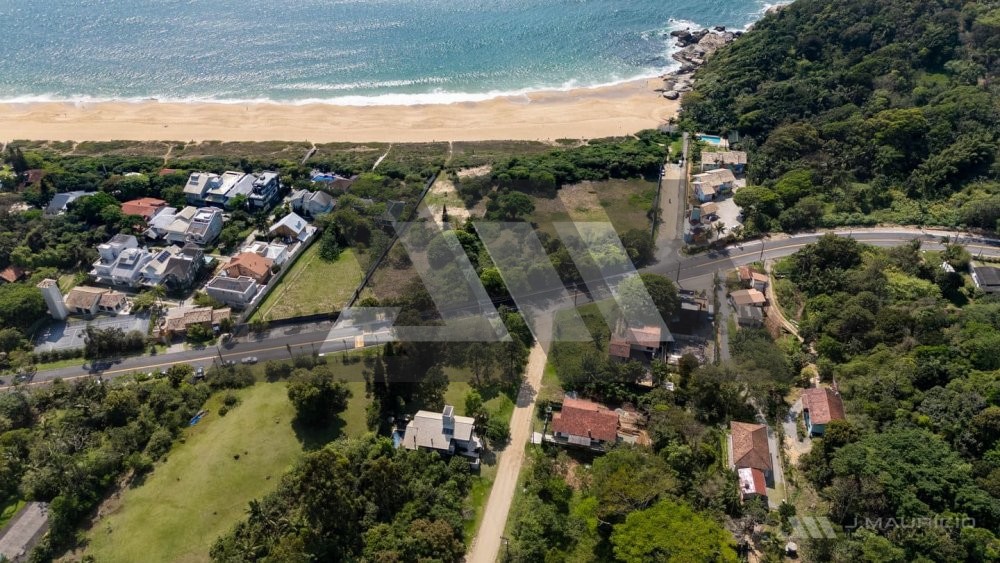 Terreno � venda a 90 metros do mar na Praia do Est