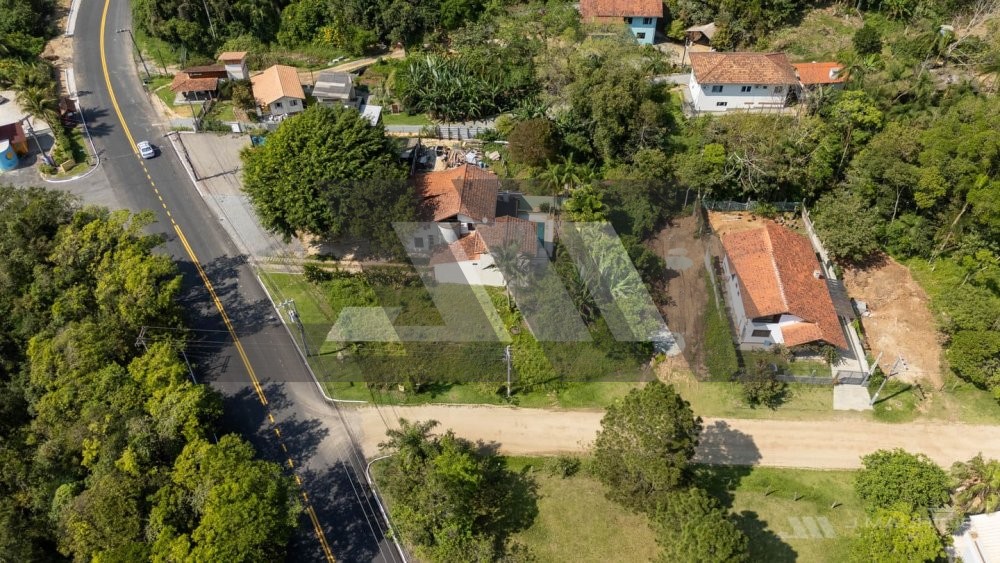 Terreno � venda a 90 metros do mar na Praia do Est