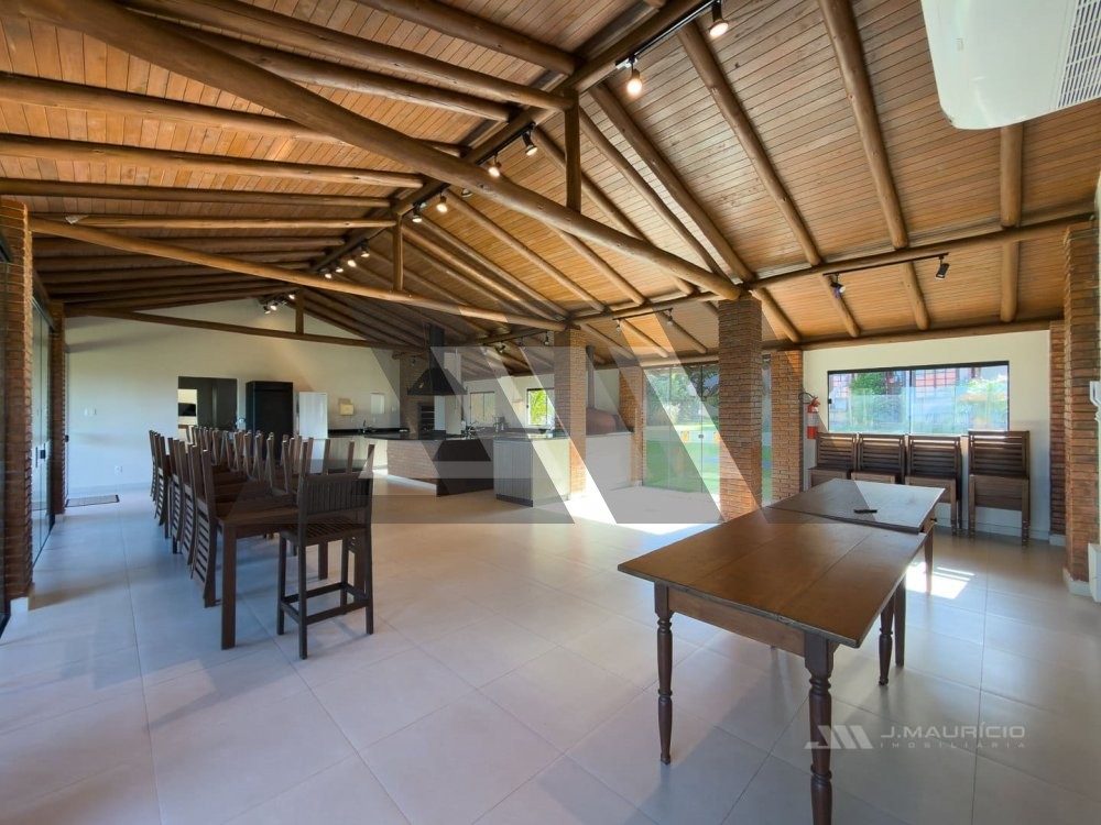 Casa frente-mar no Estaleiro em condom�nio fechado