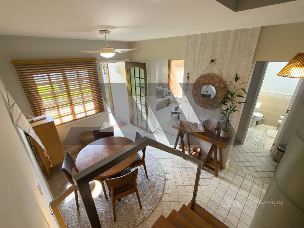 Casa frente-mar no Estaleiro em condom�nio fechado