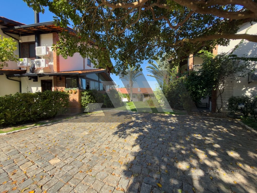 Casa frente-mar no Estaleiro em condom�nio fechado