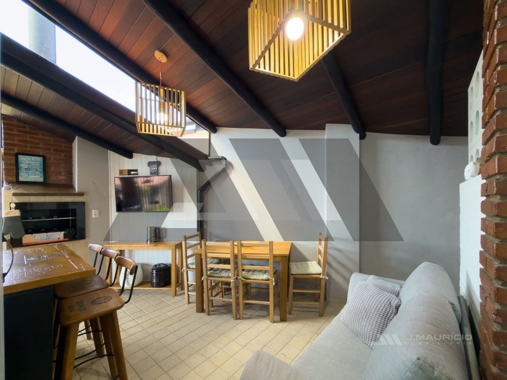 Casa frente-mar no Estaleiro em condom�nio fechado