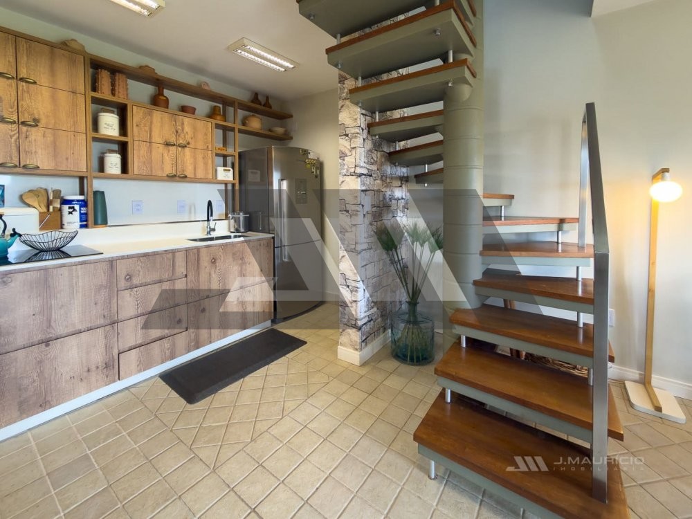 Casa frente-mar no Estaleiro em condom�nio fechado