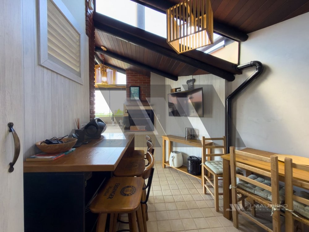 Casa frente-mar no Estaleiro em condom�nio fechado