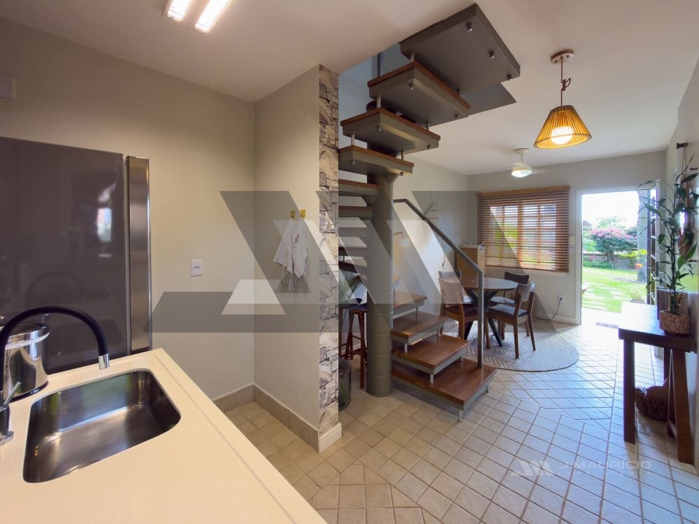 Casa frente-mar no Estaleiro em condom�nio fechado