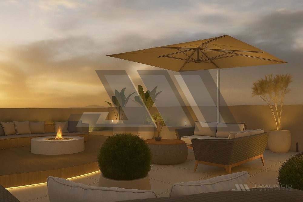 Casa de alto padr�o na Praia do Estaleiro com pisc