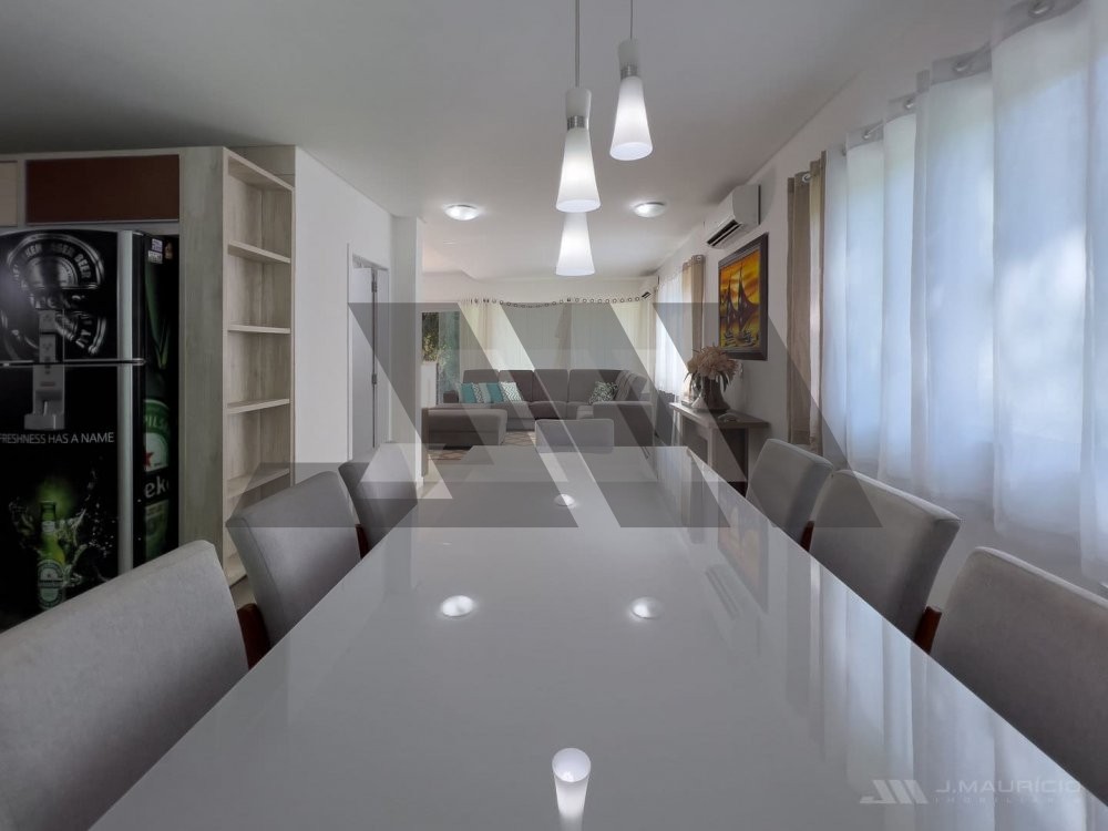 Casa geminada na Praia do Estaleiro