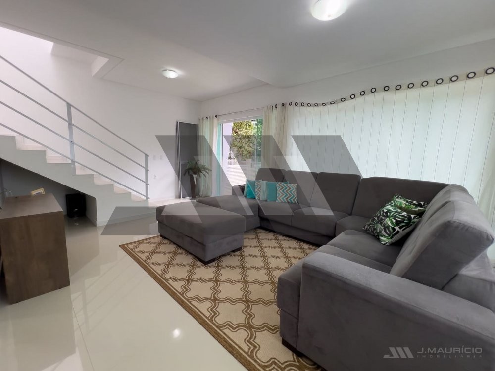 Casa geminada na Praia do Estaleiro