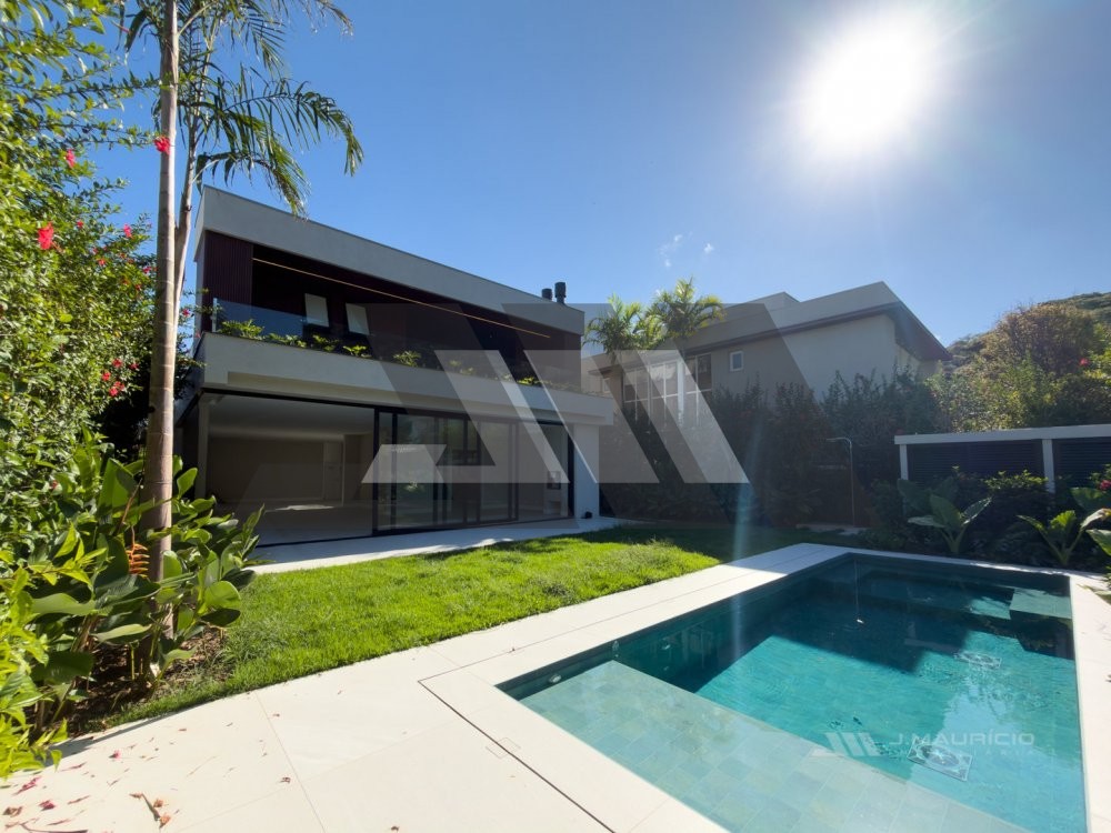 Casa exclusiva no Vivendas do Atl�ntico na Praia d