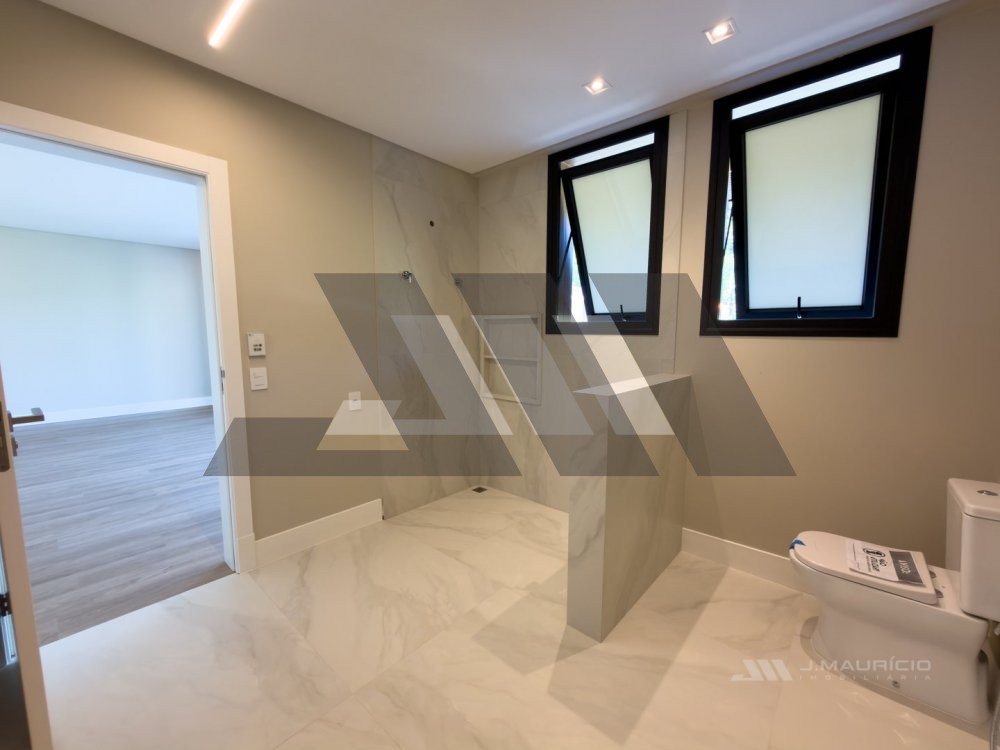 Casa exclusiva no Vivendas do Atl�ntico na Praia d