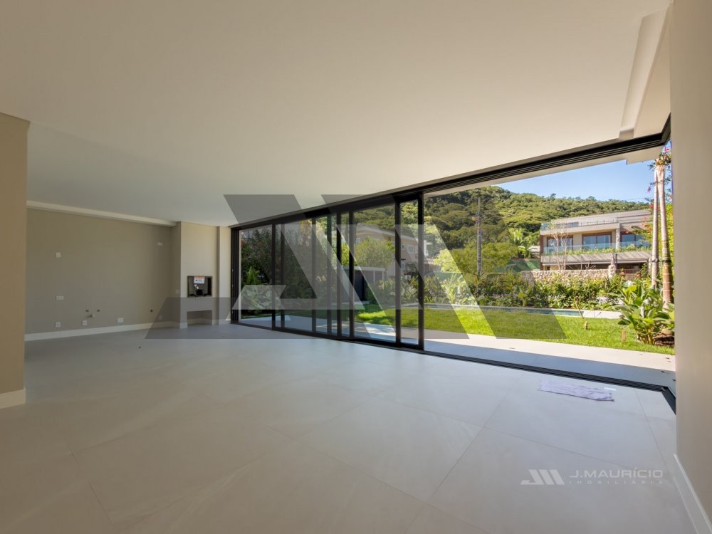 Casa exclusiva no Vivendas do Atl�ntico na Praia d