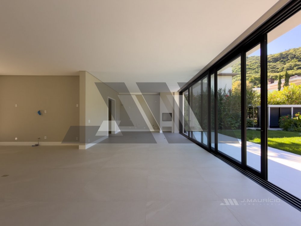 Casa exclusiva no Vivendas do Atl�ntico na Praia d