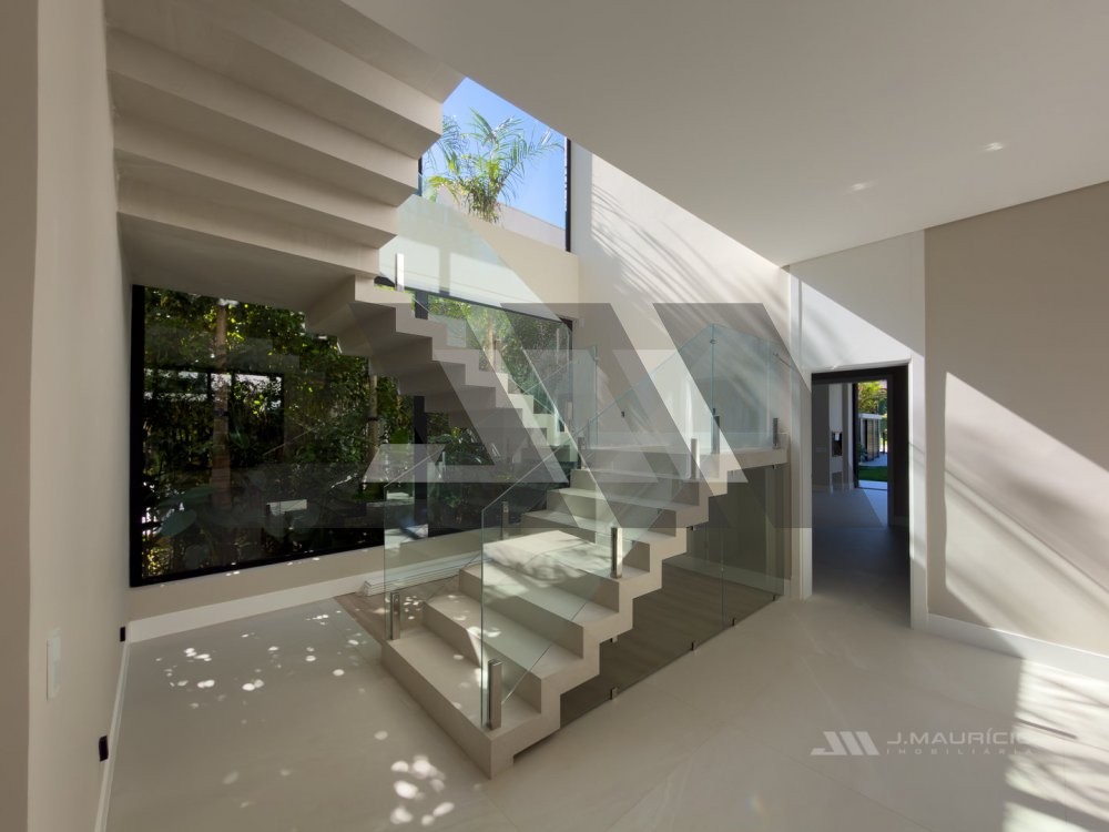 Casa exclusiva no Vivendas do Atl�ntico na Praia d