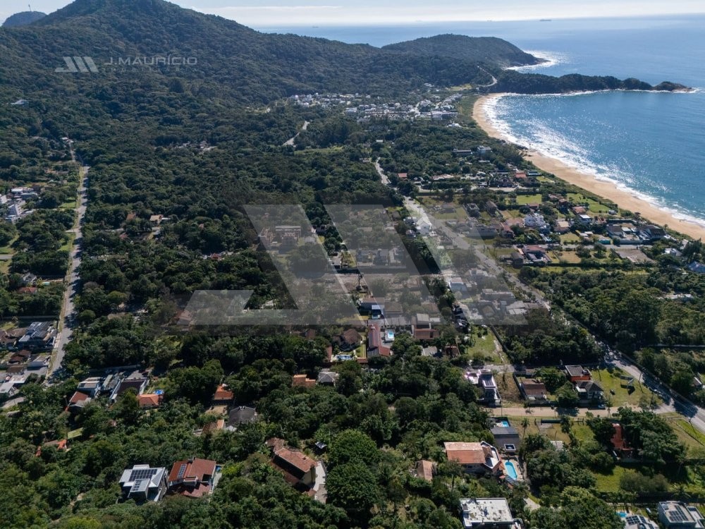 Terreno na Praia do Estaleiro para construir em Ba