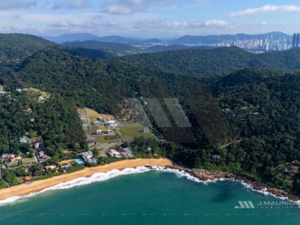 Lote no Green Ocean para construir no Estaleirinho