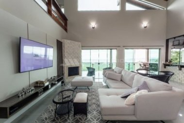 Casa de Alto Padr�o com Vista Mar e Terreno de 7.8